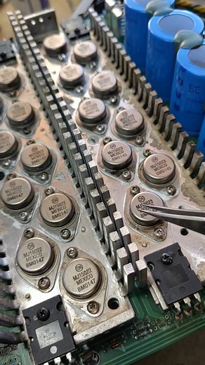 Electro-Voice Q66. Major meltdown. | Zenworks