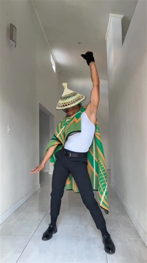 Raymond Rethabile Nkhasi on Instagram: "Woah-oh-oh!"