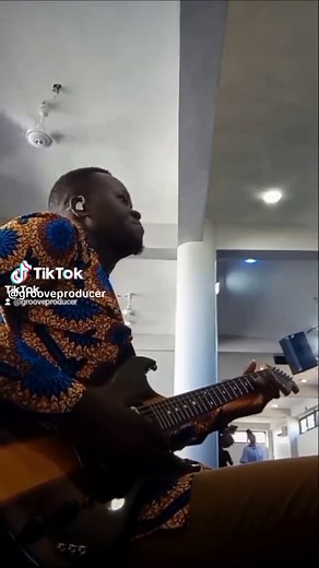 Learn Gospel Guitar Licks for Local Praise Songs