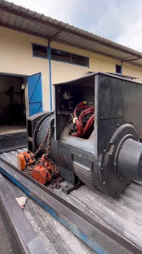 Generator 250 KVA #rewindingmotor #REWINDER #rewinding #gulungan #gulungulang #reelsindonesia #reels #gulung #ulang #gulungulang #rewinding #REWINDER #dynamo #dinamo #electromotor #motorinduksi #3phase #topurgent #urgent #bogor #indonesia #urg #ac #dc #fyp #fypage #fypdongggggggg #bengkel #fyppppppppppppppp #workshop #service #repair #xyzbca
