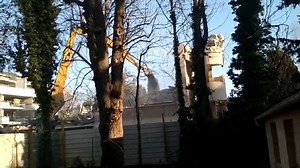 démolition d'un bâtiment à Marseille demolition building