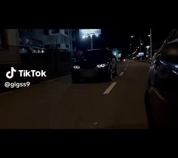 Exploring the BMW X5 E53: A Night Drive Experience