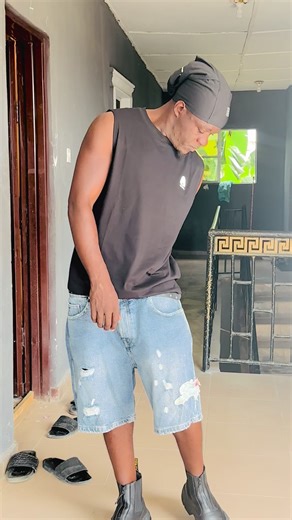 Over taking is allowed the machine is coming 🧳