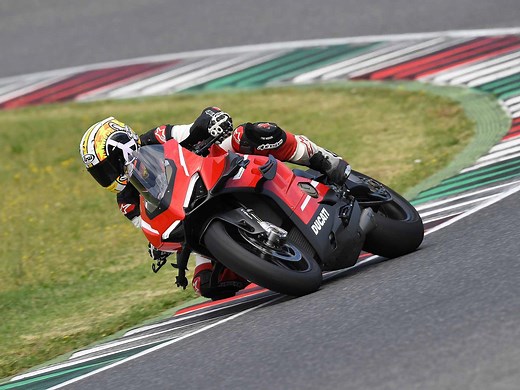 DUCATI SUPERLEGGERA V4 (2020 - on) Review