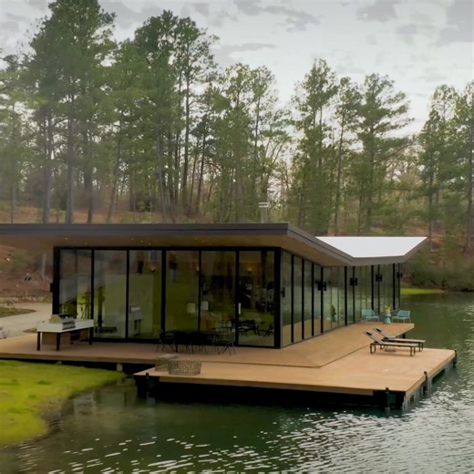 From taller and wider sizes to countless configurations to multiple glazing and finish options, our products are exceedingly capable. | Western Window Systems