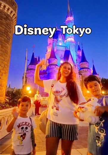 Disney Tokyo: Un Día Inolvidable con La Bella y la Bestia