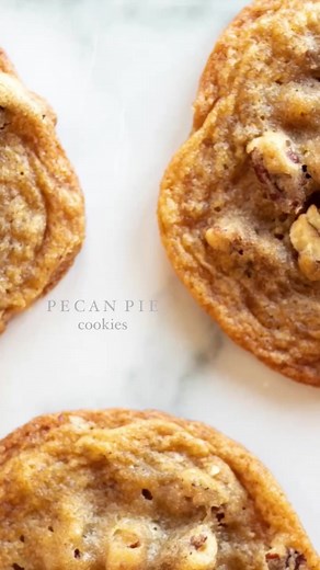 These incredible pecan cookies are thin, caramelized bites of the rich, buttery pecan pie we all love! Get recipe at julieblanner.com | Easy Recipes with Julie Blanner