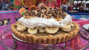 How to make Snickers banoffee pie and pi?ata cake