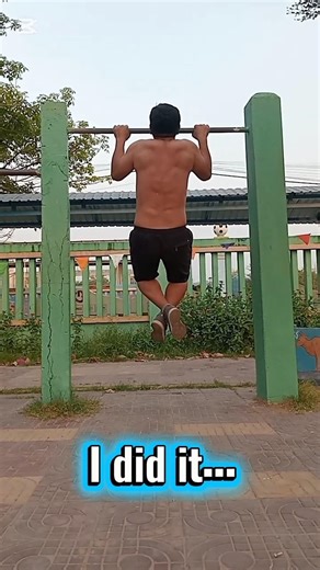 Day 3… I FINALLY CAN DO MY FIRST PULL-UP 😱