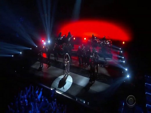 H.E.R. Performs ‘Hard Place’ at the 2019 Grammys