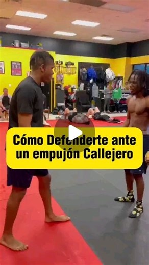Autoprotección Personal on Instagram: "✅SÍGUEME para seguir aprendiendo Defensa Personal y puedas caminar con seguridad y confianza por las calles de ti ciudad #defensapersonal #defensareal #defensacallejera #defensaurbana #selfdefense #kravmagastreetdefence #kravmaga"