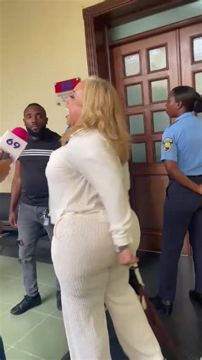 Tras ser condenada a prisión, La Tora redobla acusaciones contra Gorys Lejos de retractarse, la comunicadora Claudia Pérez, conocida como