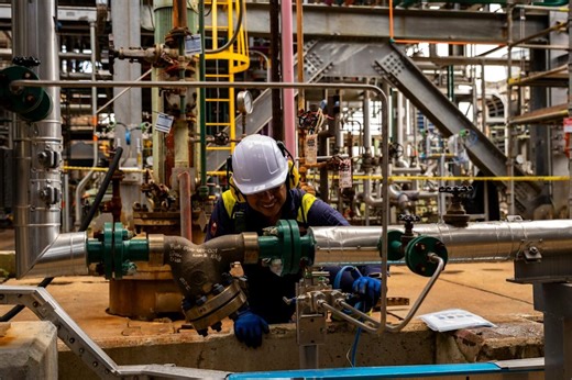 Trump Wants Iran Deal But Says Any Conflict Would Be 'Easily Won'