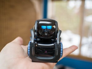 Anki Vector review: Bringing a digital pet to life