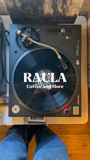 松本カフェ☕️ 〜長野カフェ巡り〜 on Instagram: "松本でモーニングできるカフェが 新しく増えましたよ〜🍽️☀️ 今年の5月にNEW OPENした 『RAULA Coffee and More』さん☕️✨ こだわりのコーヒー☕️と 美味しいトーストを食べながら レコードを聴きいて ゆったりとした時間を過ごせます☺️♫ 店舗情報やメニューなどの詳しい情報は 一つ前の投稿に記載しておりますので ぜひ合わせてご覧ください☑️✨ 𖡼.𖤣𖥧𖡼.𖤣𖥧𖡼.𖤣𖥧𖡼.𖤣𖥧𖡼.𖤣𖥧𖡼.𖤣𖥧𖡼.𖤣𖥧𖡼.𖤣𖥧𖡼.𖤣𖥧 他の長野県カフェ情報はこちら♡ 【 @matsumoto_cafe 】 𖡼.𖤣𖥧𖡼.𖤣𖥧𖡼.𖤣𖥧𖡼.𖤣𖥧𖡼.𖤣𖥧𖡼.𖤣𖥧𖡼.𖤣𖥧𖡼.𖤣𖥧𖡼.𖤣𖥧 #raulacoffeeandmore #ラウラコーヒーアンドモア #松本モーニング #モーニングセット #モーニングカフェ #レコードのある生活 #輸入雑貨 #ヴィンテージショップ #長野県 #松本市 #松本カフェ #松本グルメ