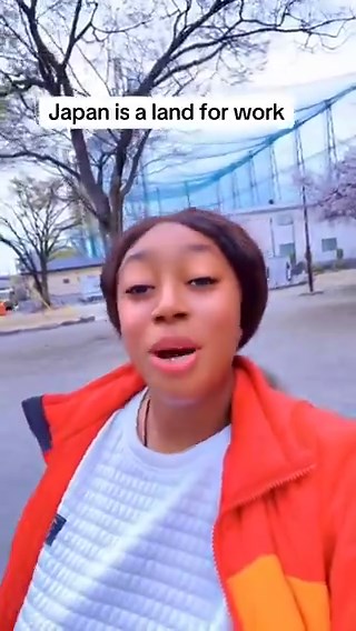 🇯🇵 Nigerian woman warns her fellow countrymen that they must work when they come to Japan. It seems like a no-brainer to work for a living, but Nigerians are actually amazed they have to work instead of living off the state....