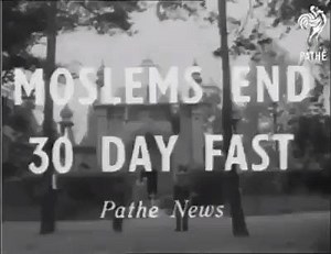 9.4K views · 168 reactions | Muslims in 1954 celebrating Eid ul-Fitr at the Shah Jahan Mosque in Woking, Surrey. The Shah Jahan Mosque was built in 1889, making it the first purpose built mosque in the UK. | 5Pillars | Facebook