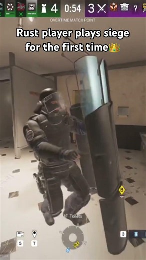 Rust player plays siege for the first time👑 #rust #snowballer #r6 #siege #shorts #crosshairx