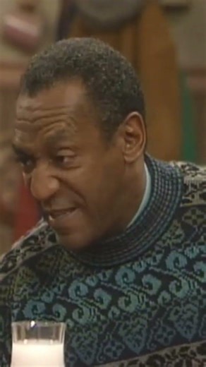 Claire Huxtable with the cake 😂 #funny #america #cosbyshow #movie #video #comedy #viral
