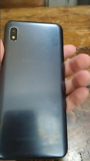 This Phone Is 7 YEARS old | Samsung Galaxy A10e