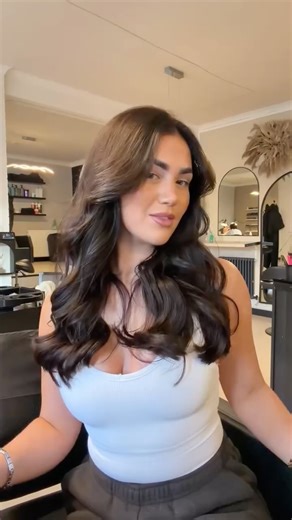 Endaring Hair on Instagram: "A lot of people worry tape-in wefts won’t work for ponytails. But when they’re installed flat and low, they stay hidden—even pulled back ✨ Hair color: Off black(22inch, 2 packs) #endaringhair #tapeinweft #tapeinhairextensions #tapeininstall #longtapeweft"