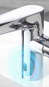 In 1999, GROHE created the first Eurosmart tap - a fitting that quickly became a true classic among installers as well as consumers. Read more about the evolution of GROHE Eurosmart: https://www.grohe-x.com/en/inspiration/article/eurosmart-history While the design and functionality of GROHE Eurosmart has evolved over the past decades, one thing remains the same: Eurosmart remains a reliable, user-friendly, and attractive solution for bathrooms and kitchens. | GROHE