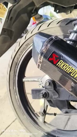 Sz150 full exhaust akrapovic elbow 51mm 💪 #mufflerdelete #mufflershop #MufflerMan #pipeexhaust #pipewelding #exhaust #stainlesssteel #stainlesssteelpipe #welding #welders #weldingmachine #Bigbike #bigbikelovers #bigbikeph #Trident660 #Voge500AC #voge500ds #dominar400 #Dominar250 #kalkal #kalkalpipe #muffler #mufflershop #tigwelding #tigweld #tigweldingstainlesssteel #tigwelder #welding #catdelete #elbow #elbowreplacement #reelbow #jvt #evo #kubogpirat #bulletpipe #viral #trending