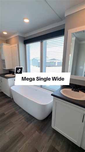 Take a 👀 at this spacious, modern manufactured home designed for comfortable living with a wide layout and efficient use of space! The search for a new home begins here. #palmharborhomesokc #palmharborhomes #manufacturedhomes #modularhomes #mobilehome #megawide #singlewide #fy