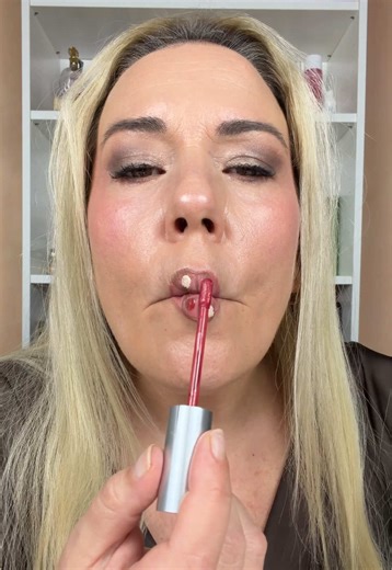 Transformaciones de Maquillaje y Tutoriales de Labios