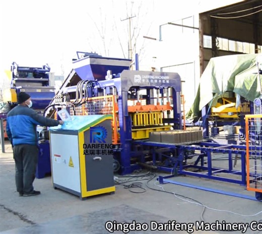 QT 8-15 Automatic concrete block making machine if you interest in this machine pls contact us what app ： 86 15192717805 #blockmachine #hollowblockmachine#paverblockmachine#brickmachine #interlockingblockmachine