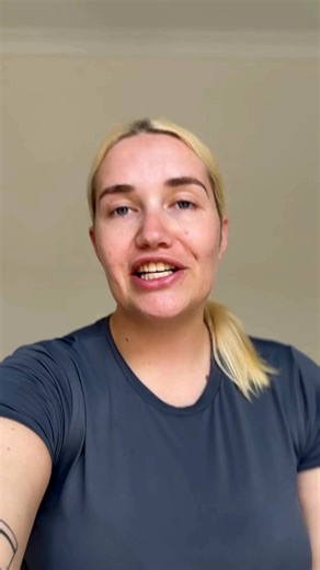 𝗔𝗿𝗲 𝘆𝗼𝘂 𝘀𝘁𝗿𝘂𝗴𝗴𝗹𝗶𝗻𝗴 𝘁𝗼 𝗴𝗲𝘁 𝗮 𝗴𝗼𝗼𝗱 𝗻𝗶𝗴𝗵𝘁𝘀 𝘀𝗹𝗲𝗲𝗽? Your lighting could be keeping you awake. Most home bulbs give off blue light, the same signal your brain uses to stay alert during the day. At night, it suppresses melatonin and makes falling asleep so much harder. 💡 The fix: Our Circadian Bed Lamp replaces harsh evening light with soothing amber & red light that protect your sleep cycle and help you wind down naturally. 𝗪𝗵𝘆 𝗶𝘁 𝘄𝗼𝗿𝗸𝘀: • No melatonin d