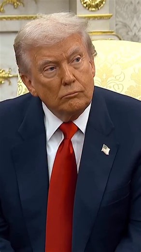 U.S. President Donald Trump fiercely defended Mohammed bin Salman at the White House, insisting the Saudi crown prince did not know about the 2018 killing of Washington Post journalist Jamal Khashoggi by Saudi agents. An assessment by U.S. intelligence agencies concluded that bin Salman approved the capture or killing of Khashoggi at the Saudi consulate in Istanbul. The crown prince denied ordering the operation but acknowledged responsibility as the kingdom’s de facto ruler. 🔗 Full story at ou