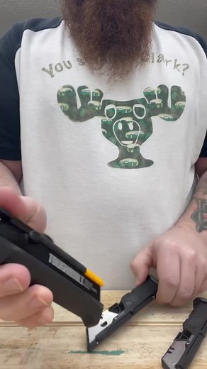 Chris Powell (@fullsteamdesigns)’s videos with Roxanne - Instrumental - Califa Azul