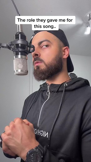 I didn’t sign up for this…. #adlibazz #backupsinger #comedy #imadeit