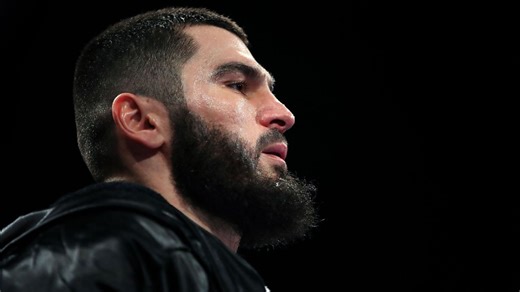 Beterbiev stops Yarde for 19th straight knockout