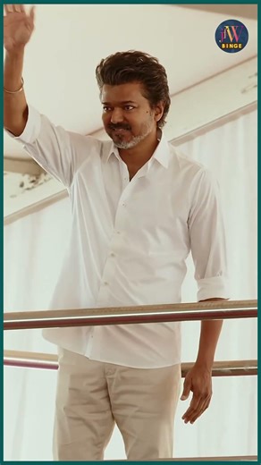 A powerful entry by Vijay at the Vellore meeting.🤩🔥