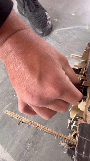 1.8M views · 3.2K reactions | Carpet Installation #asmrsounds #asmrvideo #howto #installation #reels | The Home Improvements Channel Uk | Facebook