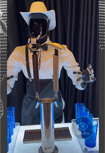 Tesla robots autonomous or remote controlled ? Warner Brothers Studios, Burbank, California, USA 🇺🇸 5:00pm - Oct 10, 2024 The highly anticipated Optimus humanoid robots, which made an appearance at Tesla’s robotaxi event on Thursday, have sparked a debate over whether they were operating autonomously or controlled by humans. While the robots interacted with attendees, reports from those present suggest the technology may not yet be fully AI-driven. Gene Munster of Deepwater Asset Management, w