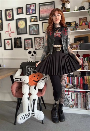 Lurch's Unique Autumn Outfit Inspiration