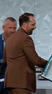 11 reactions | ✨ HUMILITY ✨ At Equis Financial we look for agents and managers who embody our six core values. To learn more about Equis Financial and our core values visit www.equisfinancial.com. #EquisFinancial #TheAgentsCompany #CoreValues #Humility #GibbonsGroup | Gibbons Groups | | Equis Financial | Facebook