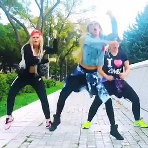 10M views · 386 reactions | Deine Leidenschaft für Tanz auf die nächste Ebene bringen, Spaß haben und LEBEN VERÄNDERN! | Zumba Fitness | Facebook