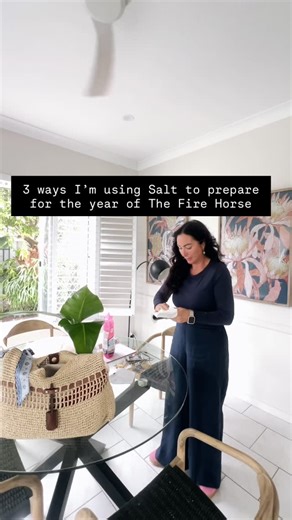 Jaimie Hicks | Your Home Energy Alchemist on Instagram: "Hi I’m Jaimie a Feng Shui practitioner and firm believer in the power of a positive mindset and great intentions. Salt is very powerful and I’m tipping very plentiful in your pantry. Any salt is good except table salt as that’s processed. 1. Put a cup of salt in a bowl and place in the centre of your home. Do this with the intention of mopping up any unwanted energy. After 24 hours place the salt in the garbage - it’s done its work. 2. Spr