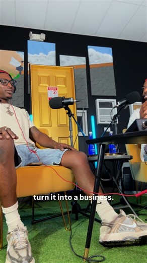 When I first came to Atlanta, I was on probation, living in my auntie’s basement. Jones Designs started as a family hustle with me and my uncle fresh out of prison. Crazy how far we’ve come—just gotta stay locked in. Tune in this Friday, podcast dropping with @roofsbydon | Robert JonesDesigns Jones