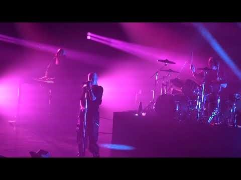 2025 09 03 Garbage - The Trick Is To Keep Breathing