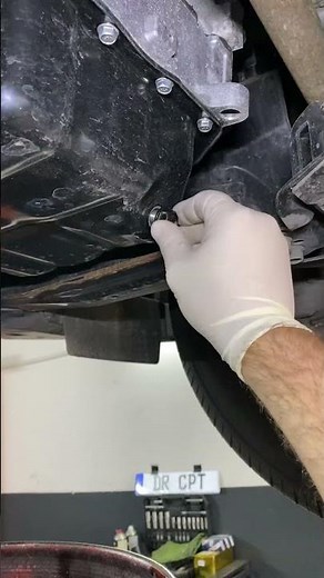 Mitsubishi Outlander PHEV oil change