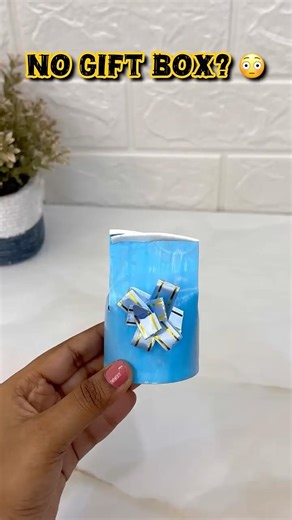 No Gift Box? Try This Hack 😳🎁 #giftpacking #giftbox #diy
