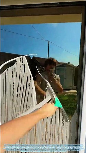 Glass Clarity: Squeegee Technique for Streak-Free Window Cleaning