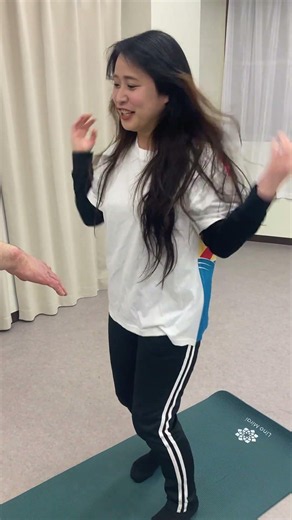 Self-Defense Lesson: Experiencing What Happens When Your Arm Is Locked