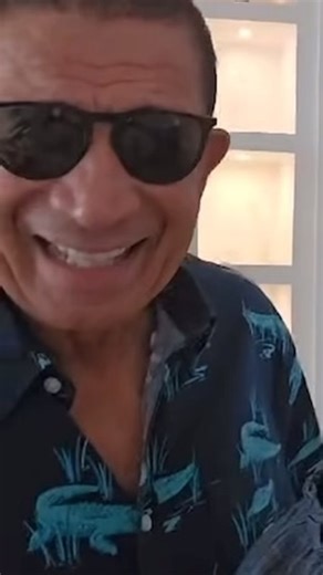 FARANDULA: La Comay regresa a la pantalla de TeleOnce a partir del 5 de agosto, a las 5:55 de la tarde y según “comentarios de pasillo” se producirá desde la casa de ‘Kobbo’ en Orlando. Al momento, se desconoce si La Comay volverá a estar acompañada de Yan Ruiz o de Rocky The Kid. ¿Que piensas? El personaje se había acogido al retiro el 22 de diciembre de 2023 y desde febrero de este año ya sonaba su regreso. | EgoModa