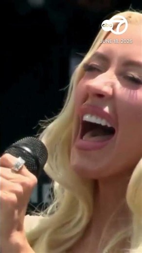 Christina Aguilera sings rendition of 'What a Wonderful World' at Obama center ceremony in Chicago